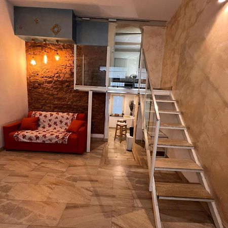Da Marieddu Appartamento Indipendente In Centro Citta カターニア エクステリア 写真